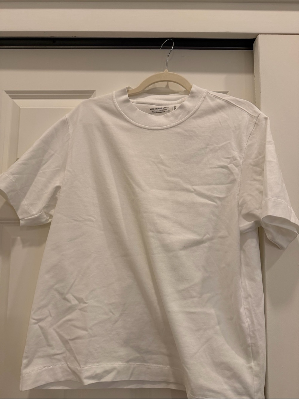 Men's White Crewneck T-Shirt - Classic Casual Tee NWT Retails-$35